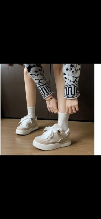 Кроссовки женские зима