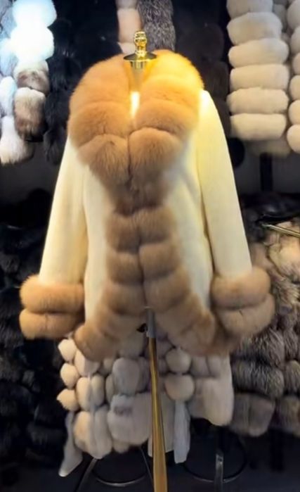 Vând blana naturala alcantara