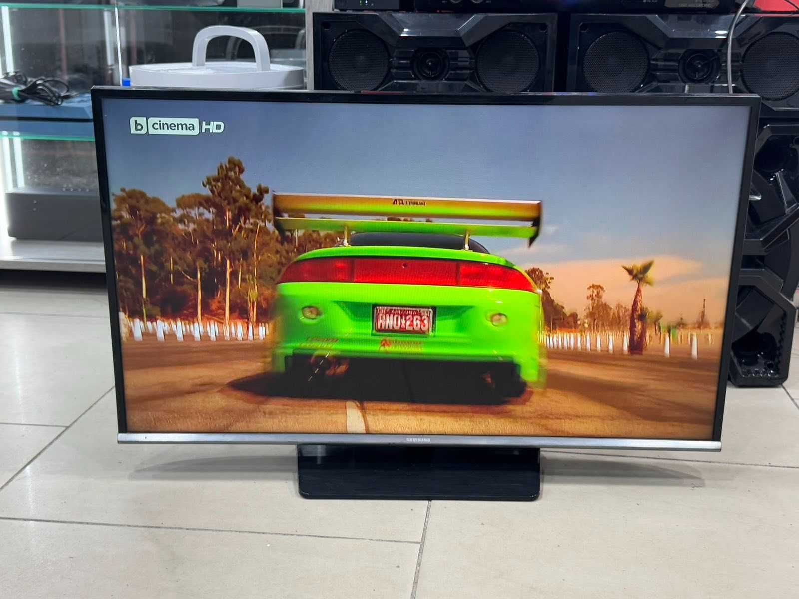 Телевизор SAMSUNG 32" UE32H5030