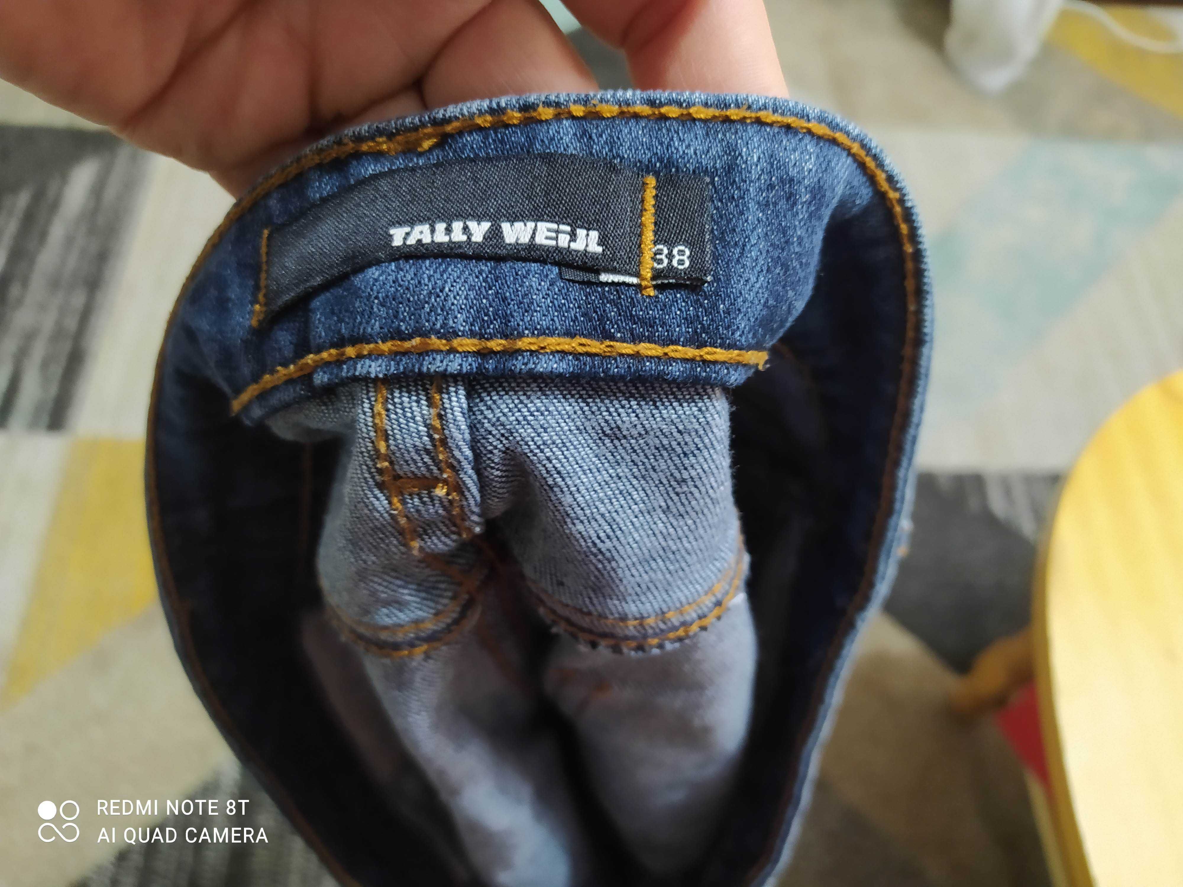 Къси дънкови панталонки р-р 38 Tally Weijl