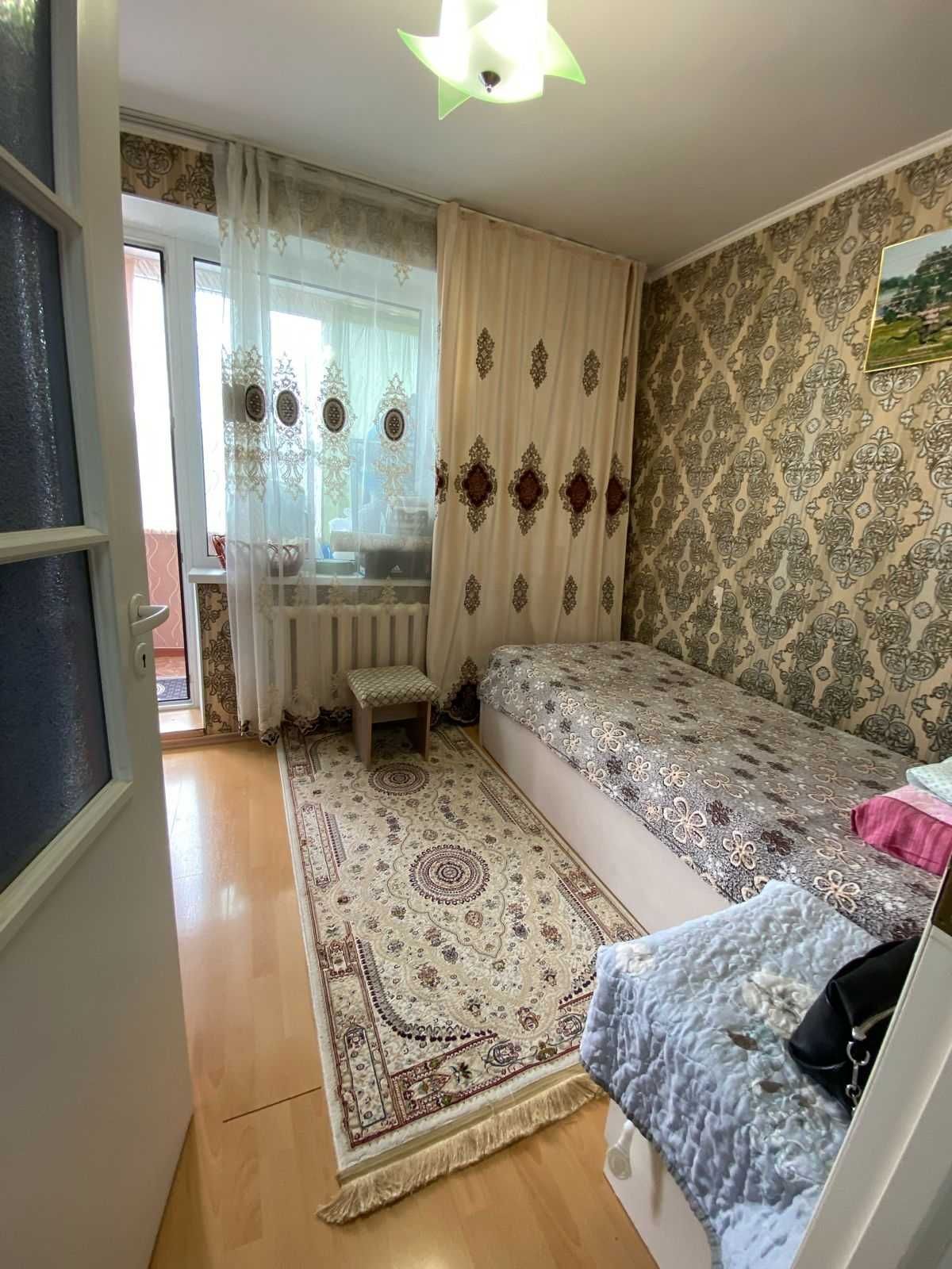 продам 4-х комнатную квартиру , Чернышевского 68