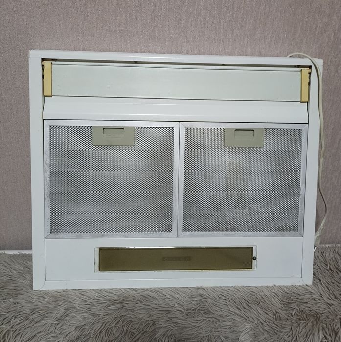 Продам вытяжку б/у