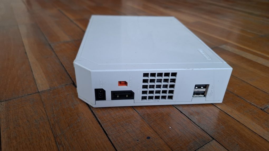 Nintendo Wii със 100 игри