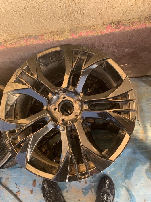 Vând jante BMW de f10 R18