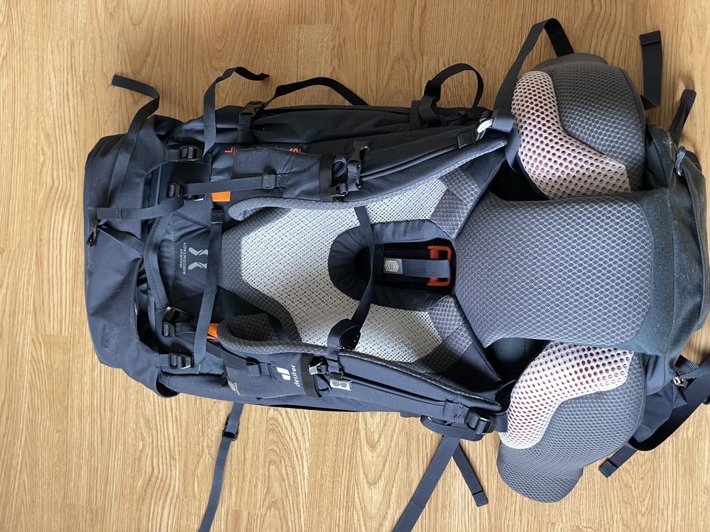 Vând Rucsac Deuter AIRCONTACT X 60+15 (Nou, Folosit o Singură Dată)