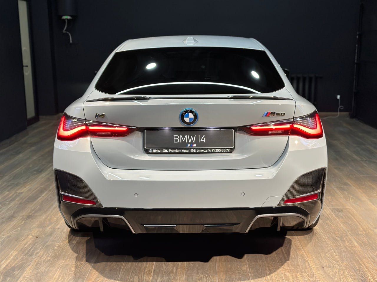 Продам BMW i4 M50 с официальной гарантией 8 лет + подарок