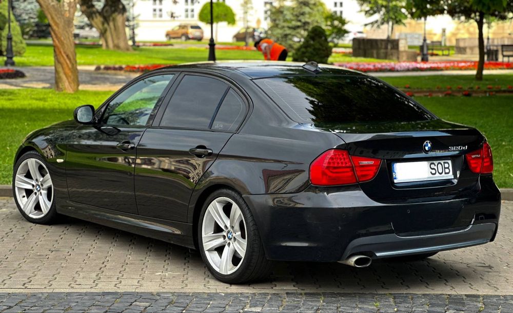 BMW Seria 3 Facelift M Pachet Interior -Exterior - An 2010 / 189.000KM