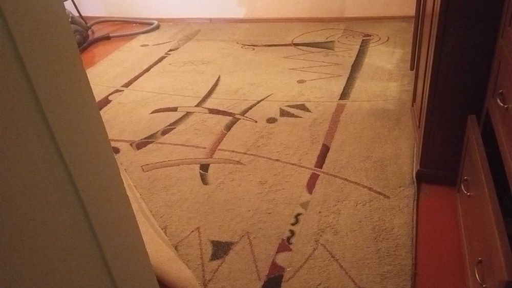 Отдам даром ковер