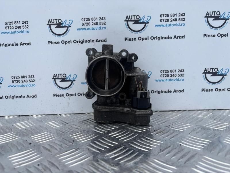 Clapeta acceleratie Opel Signum facelift 2.2 Benzina Z22YH