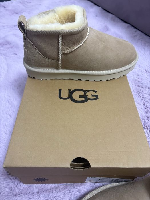 Ugg dama marimea 37