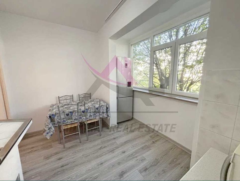 Дава се под наем Тристаен апартамент в Варна, Възраждане 2 - 60 кв.м за 511 € - Снимка #3