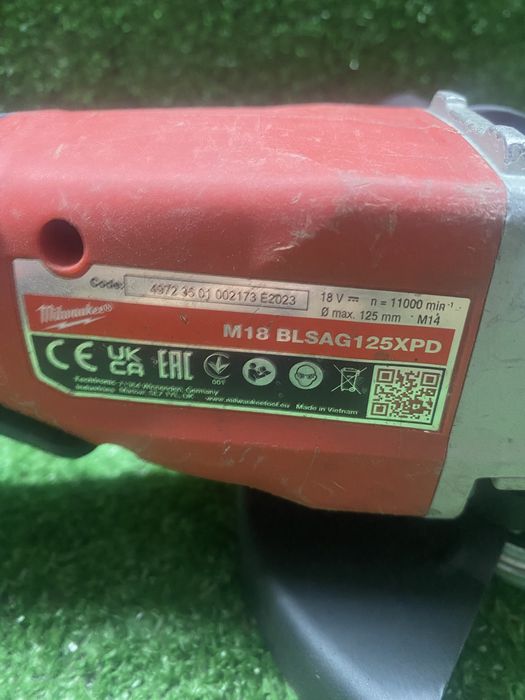 Безчетков ъглошлайф Milwaukee M18  BLSAG125XPD с батерия 4ah