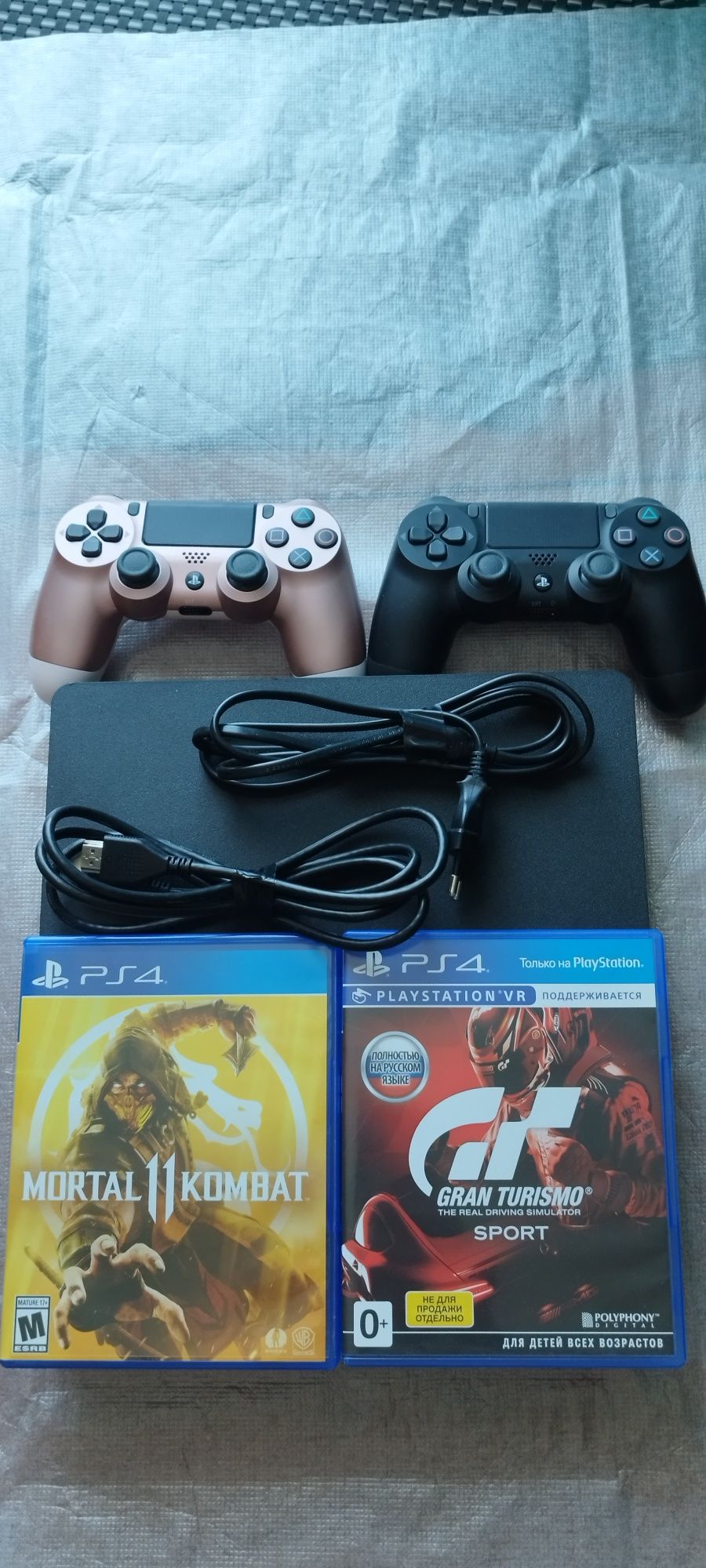 Продается ps4 slim