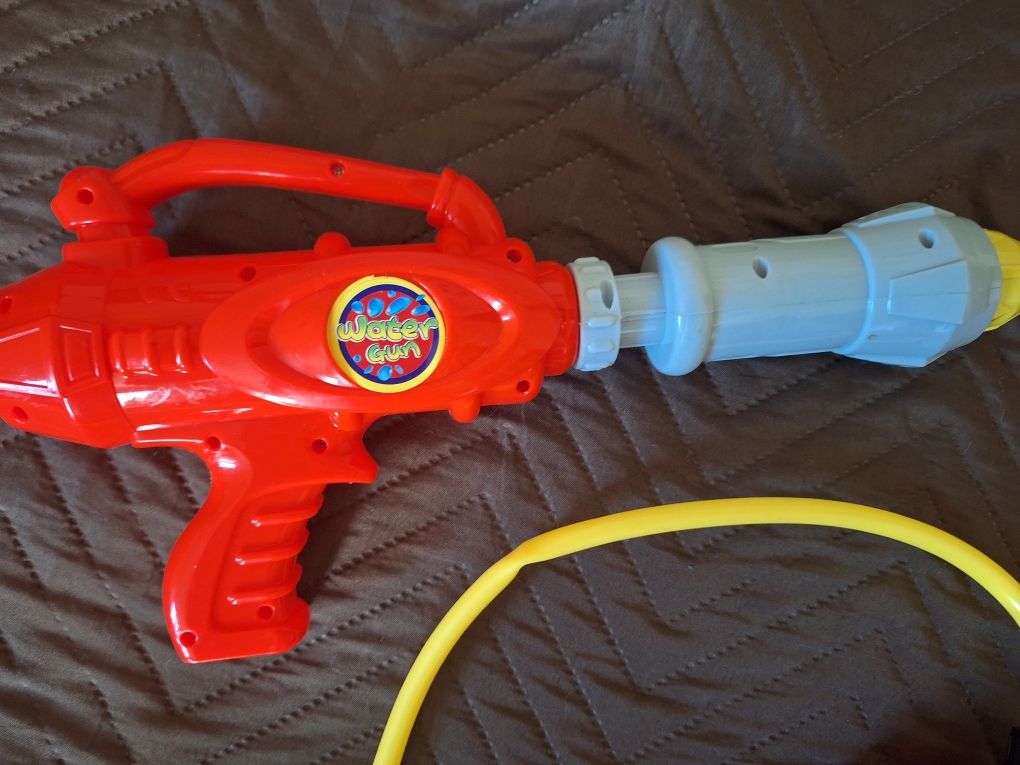 Нов воден пистолет water gun
