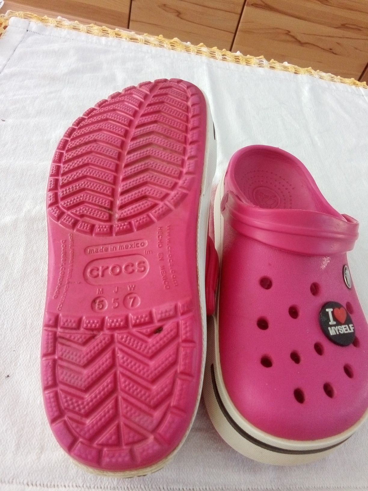 Papuci crocs m5 ca noi