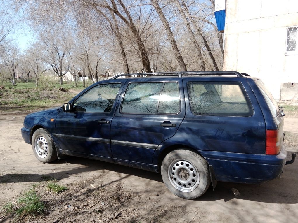 Продам машину Volkswagen VW 1hxo