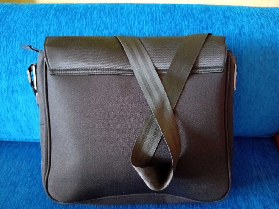 Практична и удобна пътна чанта DAF