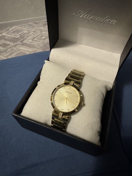 Часы Adriatica Швейцария в отличном состоянии