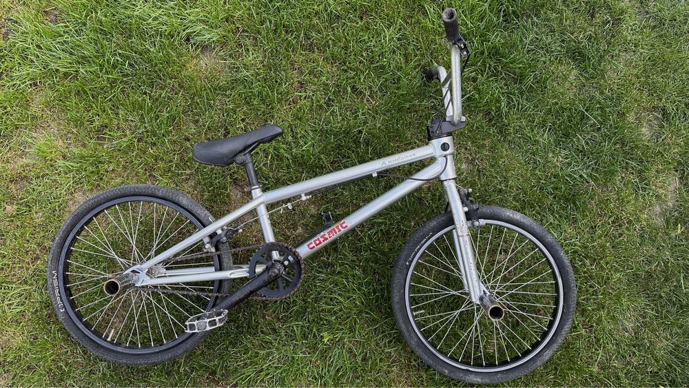 Bicicleta BMX KHE Cosmic