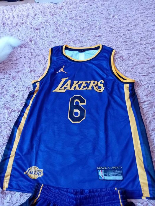 Чисто нов оригинален екип на Los Angelis Lakers - LeBron James