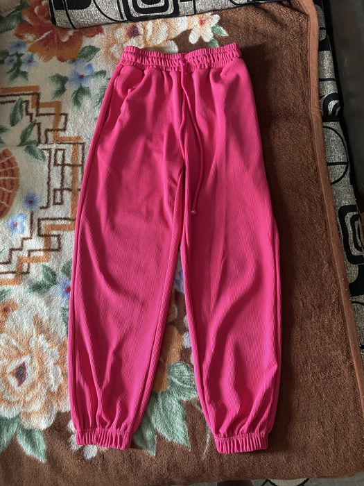 pantaloni de trening roz