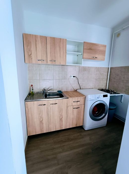 Inchiriez garsoniera regim hotelier