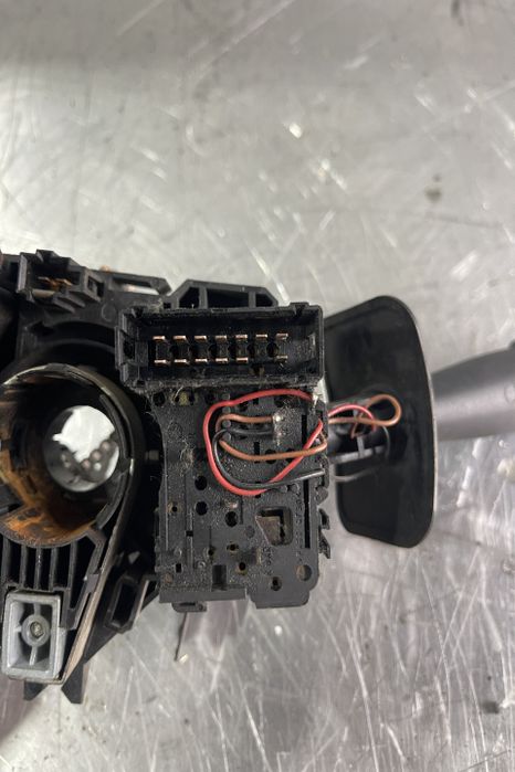 Maneta semnalizare 8200375337 / 820037 5337 Dacia Logan prima generat