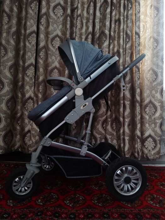 Продается коляска трансформер