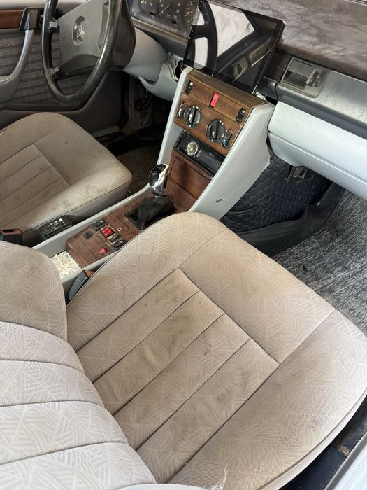 Mercedes benz w124 e230