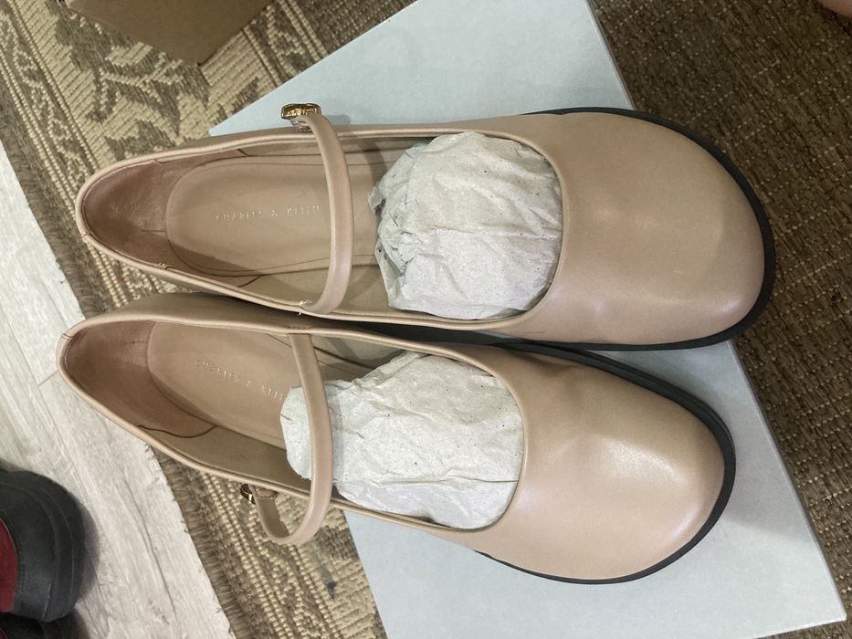 Обувь charles and keith