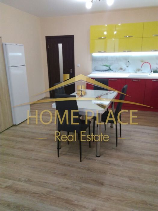 Дава се под наем Двустаен апартамент в Варна, Цветен квартал - 60 кв.м за 561 € - Снимка #1