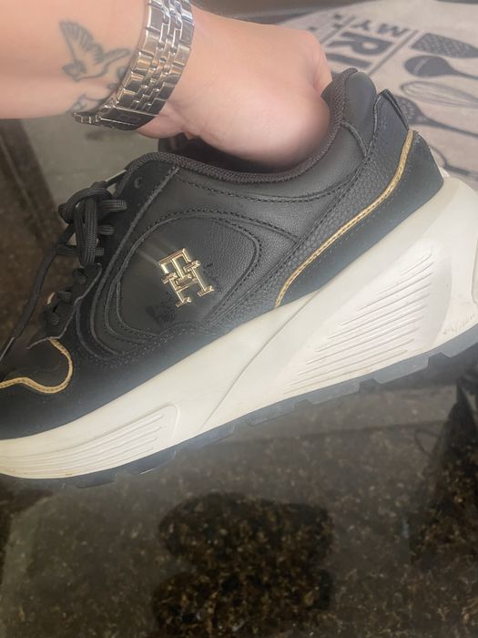 Спортни обувки Tommy Hilfiger