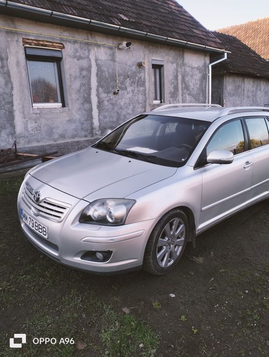 Vând Toyota avensis