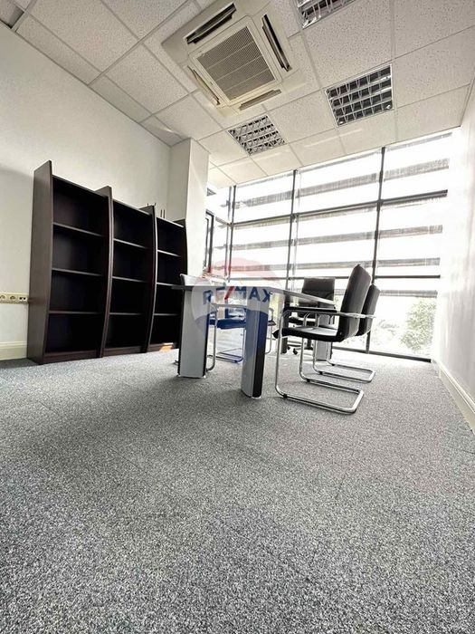 Продава се Офис в Варна, Младост 2 - 49 кв.м за 1633 €/кв.м - Снимка #1