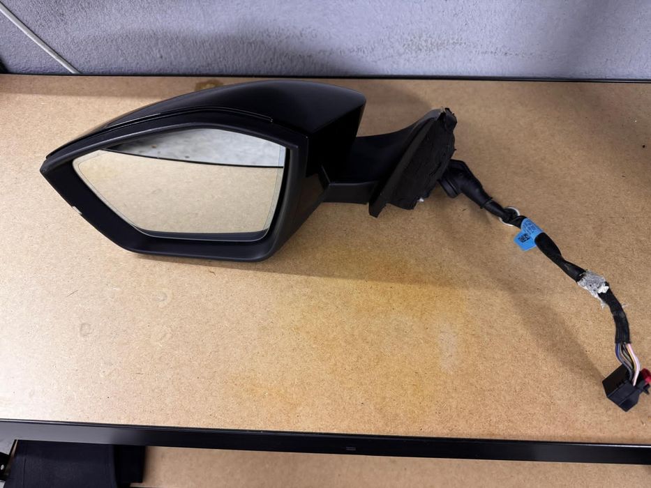 Oglinda exterioară skoda octavia 4