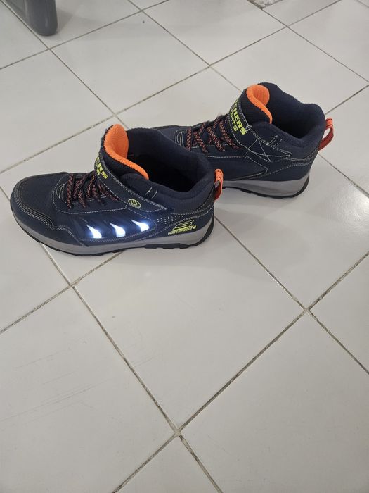 Детски зимни боти - светещи