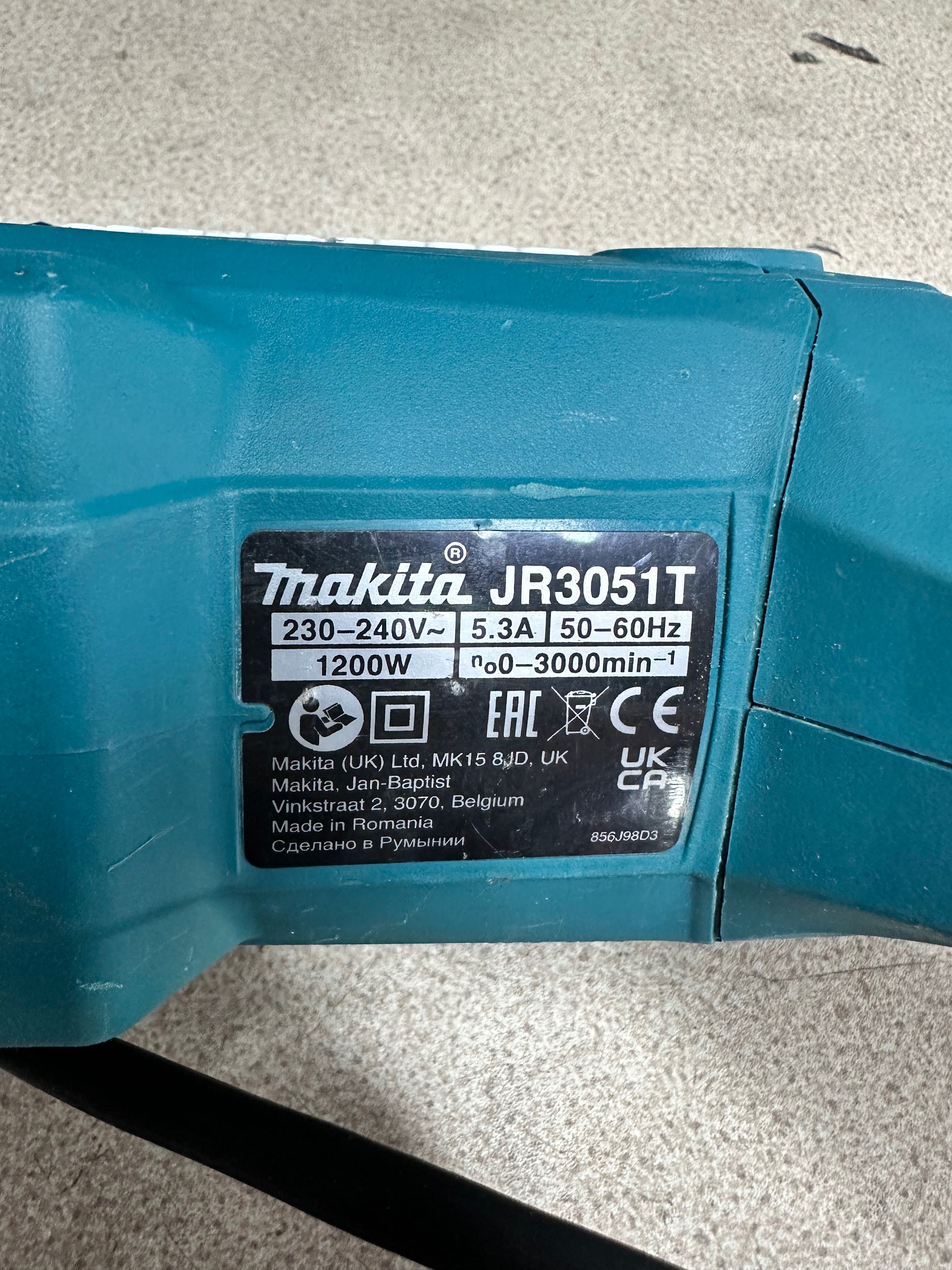Електрически саблен трион Makita JR3051T