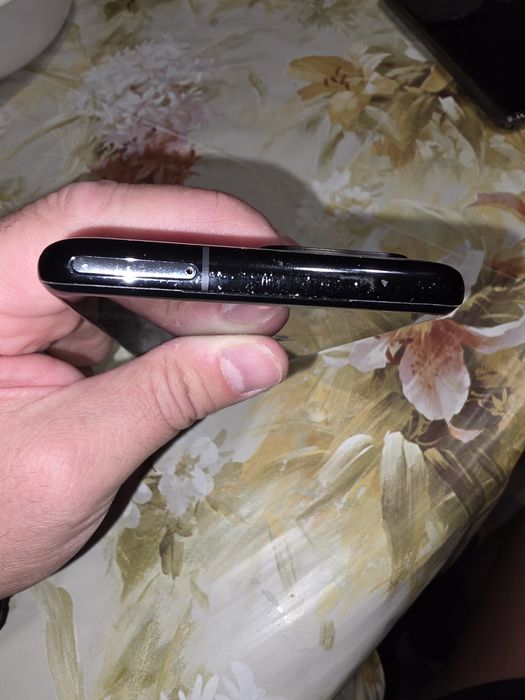 Продавам Samsung  S20 Ultra