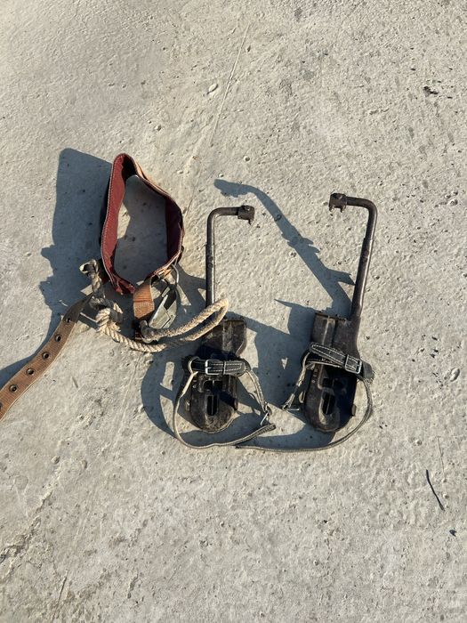 Лазы с ремнём страховочным