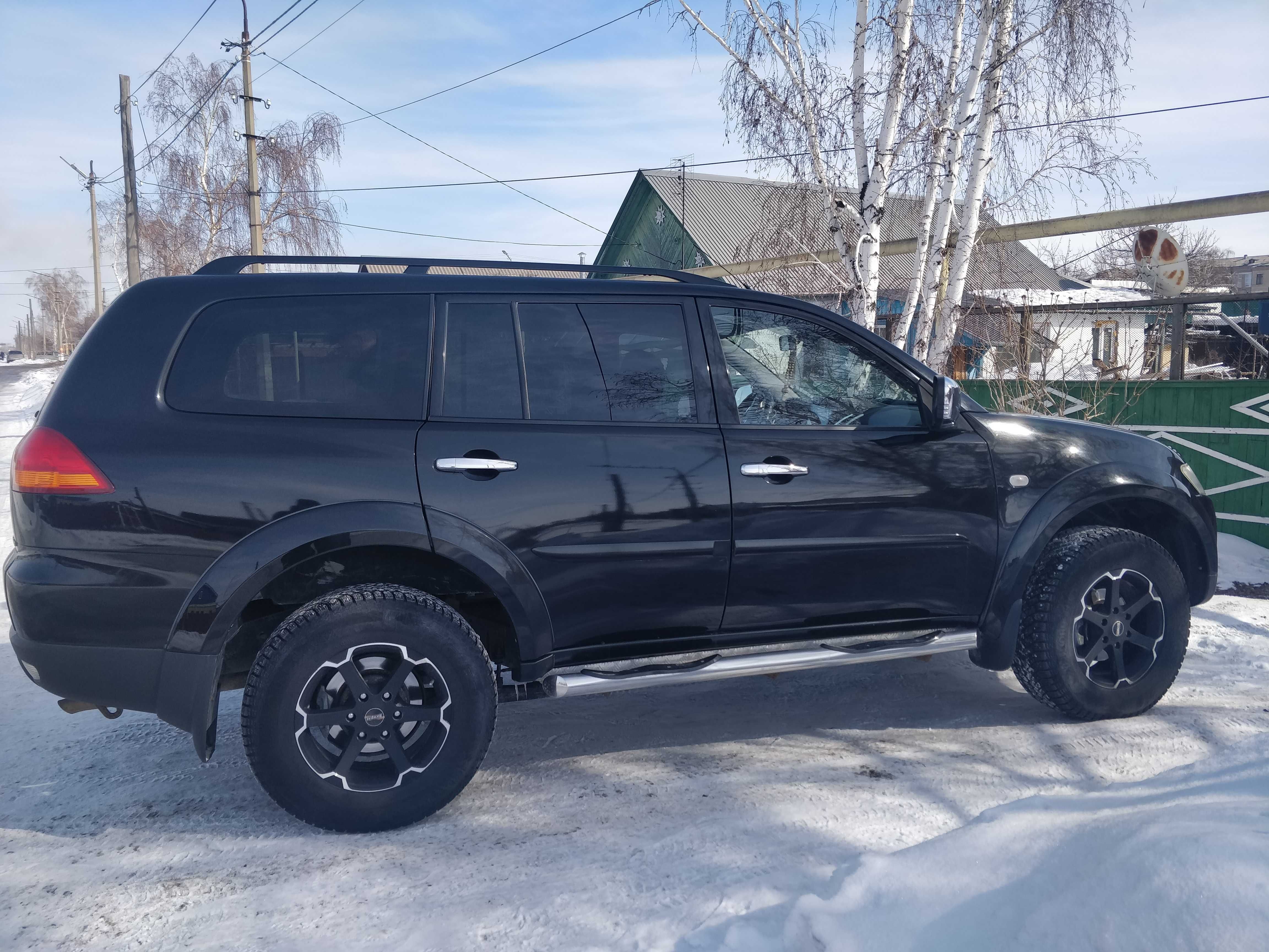 Mitsubishi Pajero sport 2012г.