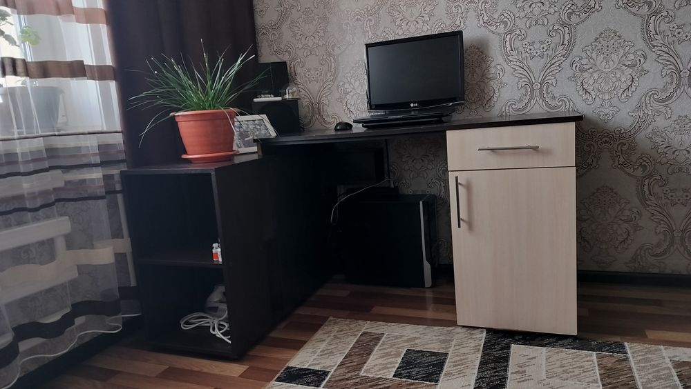 Компьютерный стол!