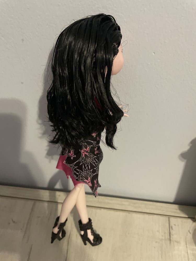 Кукла Monster High Draculaura