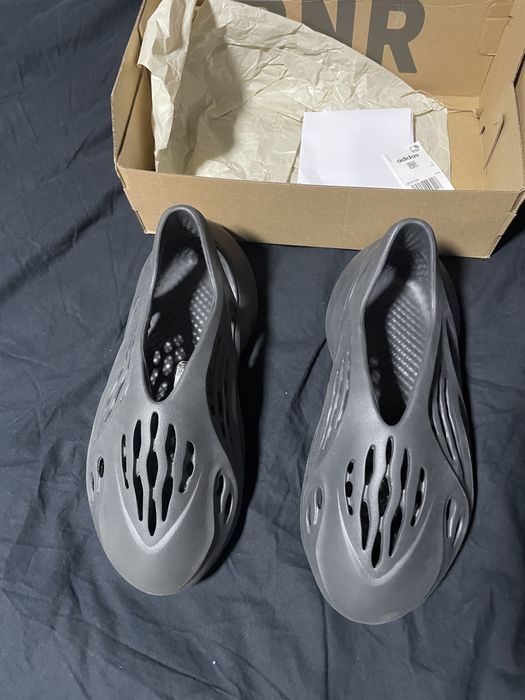 Yeezy foam runner onyx 42 (40-41)