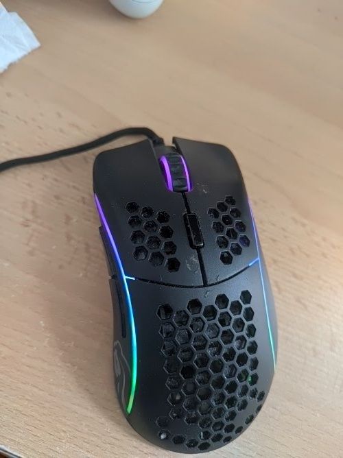 Mouse gaming rgb Glorious model D usb fir