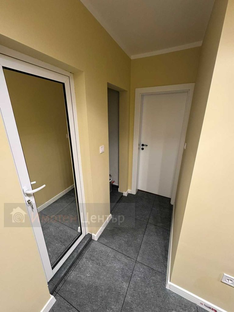 Дава се под наем Тристаен апартамент в София, Студентски град - 100 кв.м за 850 € - Снимка #19