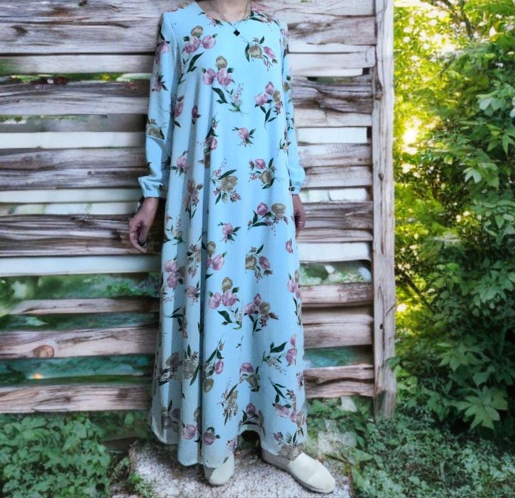 Платье свободное длины макси