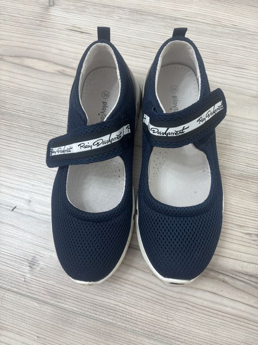 Продам обуви в хорошем состояниикаждый по 2000