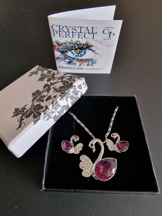 Комплект Swarowski колие и обеци