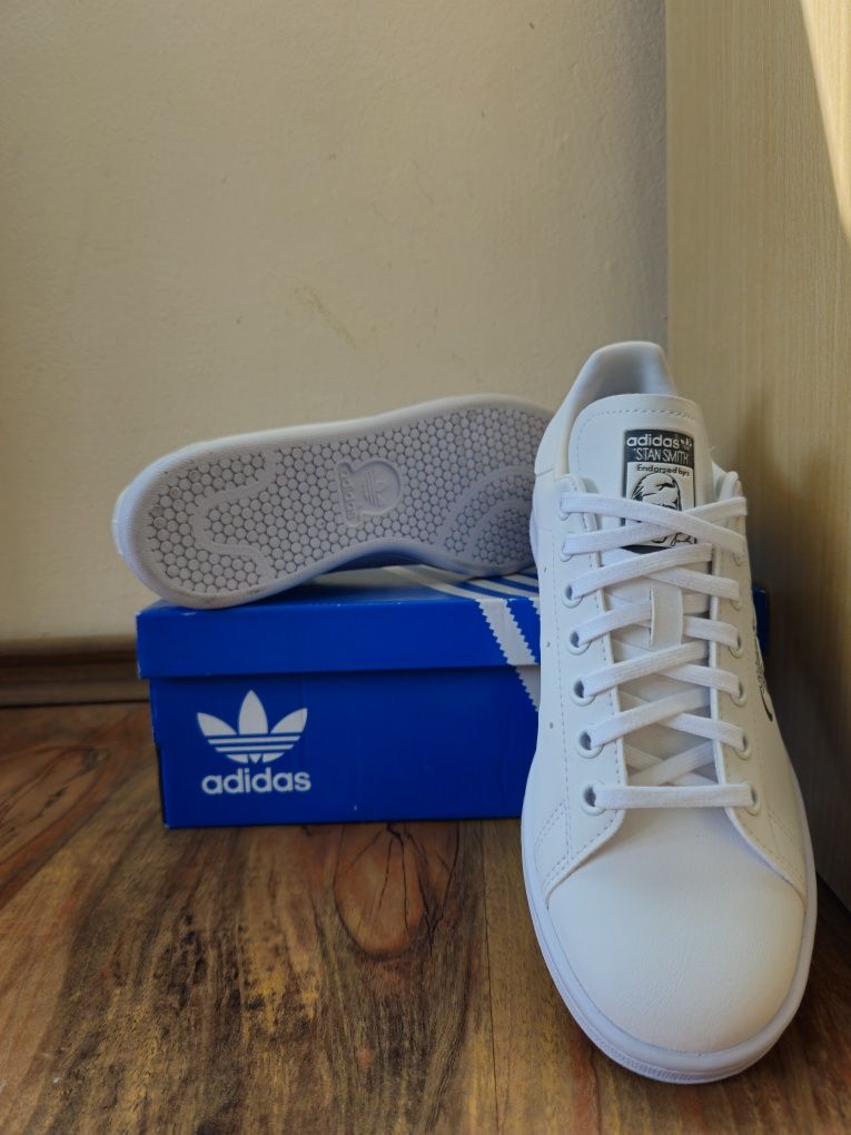 Кецове Adidas Stan Smith J