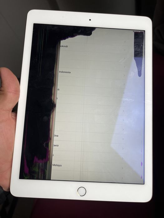 Ipad air a1566 blocat / ecran defect